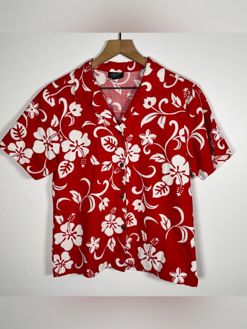 Vintage SHANNON MARIE Hawaii Cherry Red Floral Aloha Button Up Top Sz S